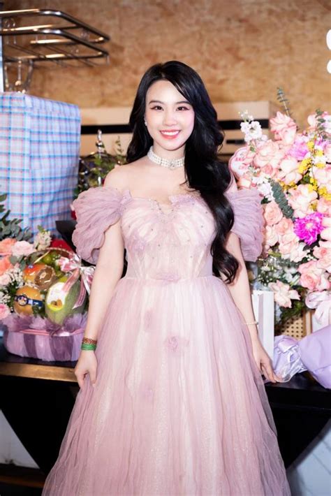 Cuộc sống hiện tại của hot girl Linh Miu Tin Hay