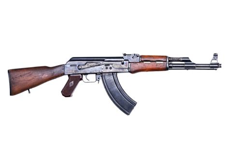 АК – легенда: 75 лет назад на вооружение принят автомат Калашникова ...