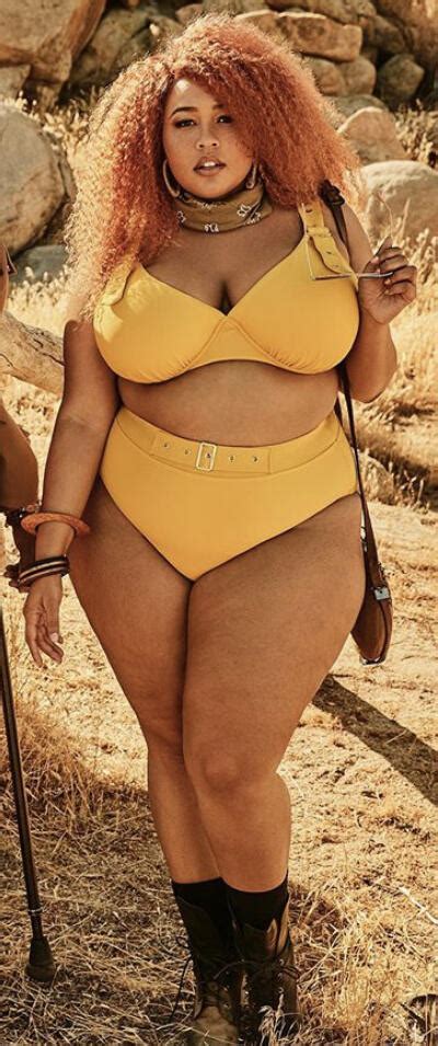 9 Hot Sexy Shiann Friesen Bikini Pics