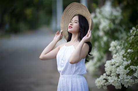 78757 Model HD Mood White Dress Brunette Rare Gallery HD Wallpapers