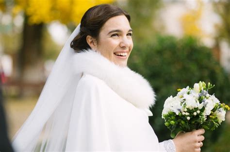 Descubre las características del maquillaje de novia y luce radiante en