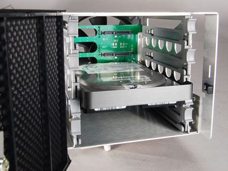 Lian-Li EX-H34 SATA Hot Swap HDD Rack Kit - Fareastgizmos