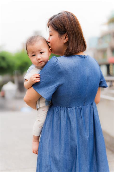 Family Photo Session at Zhongshan District in Taipei City - KWEI