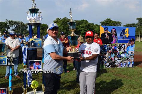 Secretar A Del Fsln Campe N Del Campeonato Softbol Polic A Nacional