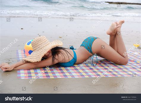 Sexy Asian Woman Wearing Bikini On库存照片 Shutterstock