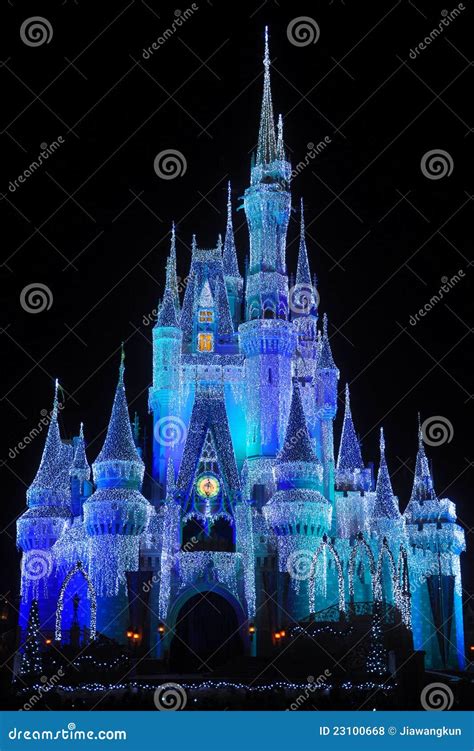 Castello Del Disney Cinderella Alla Notte Fotografia Stock Editoriale