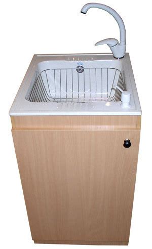 Кухонная мойка с тумбой: виды, конструктивные особенности, порядок монтажа