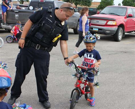 Annual Kiddie Bike Parade Pictures News Dakota