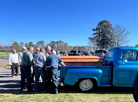 How The Dedicated Team At Parr Funeral Home Supports Families During Their Most Difficult Times Of Loss 1