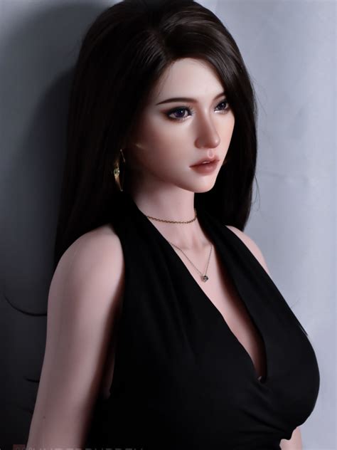 Kanno Ritsuko Elsa Babe Cm