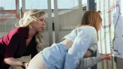 A Man Got Into Group Sex With Beauties On The Bus