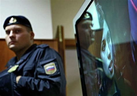 Moscow Court Frees Of Pussy Riot Members