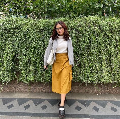 Sempat Dicibir Saat Pakai Bikini Ini 8 Potret Salshadilla Putri Iis Dahlia Yang Makin Kalem