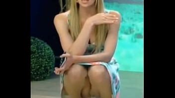 MAYORES ENSEÑANDO CALZON Y RAJA DEL CULO XVIDEOS