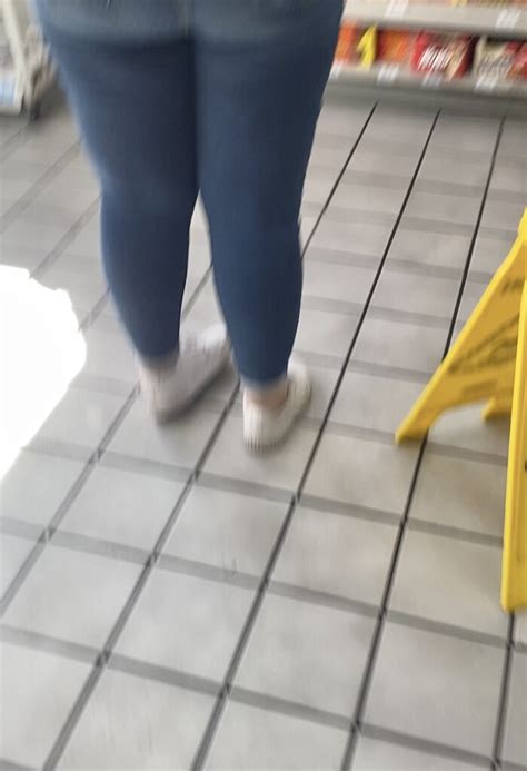 Thicc Af Lil Latina Babe In Tight Ass Jeans Oc Tight Jeans Forum