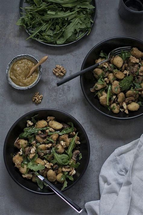 Ñoquis con champiñones rúcula y pesto de nueces Blog Dit i Fet