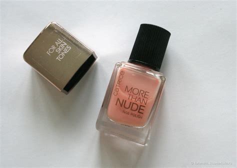 Естественный маникюр с лаком Catrice More than nude Nail Polish в