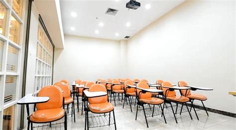 ruang kuliah prodi manajemen universitas widya mataram