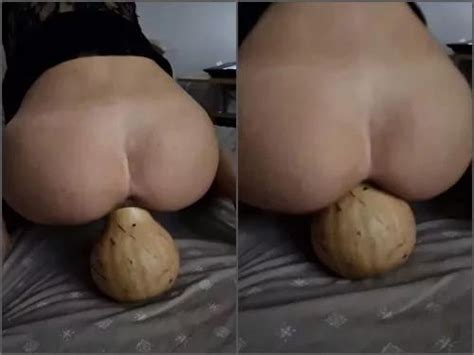 Food Porm Close Up Valkyriawild Riding A Huge Pumpkin With My Huge Pussy Homemade