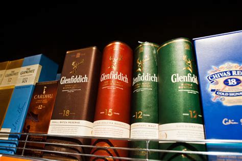 รูปภาพGlenfiddich – เลือกดูภาพถ่ายสต็อก เวกเตอร์ และวิดีโอ245 | Adobe Stock