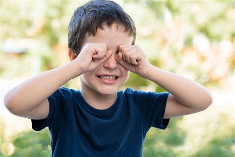 Stop rubbing your eyes!