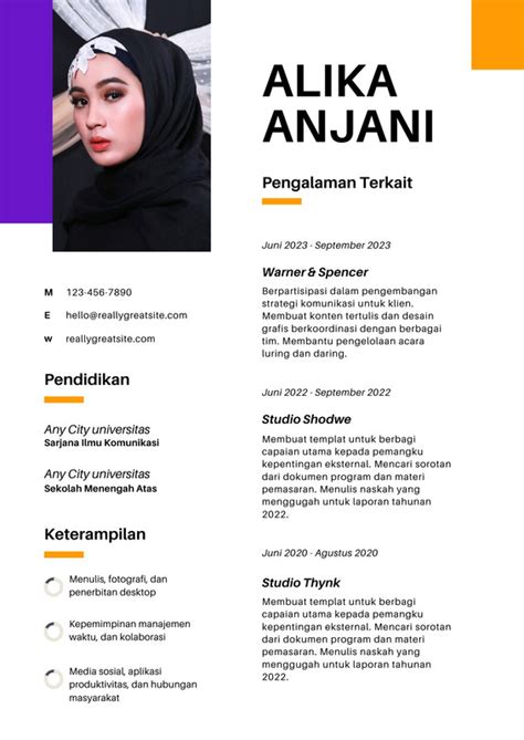Halaman 4 Gratis Desain Contoh Portofolio Canva