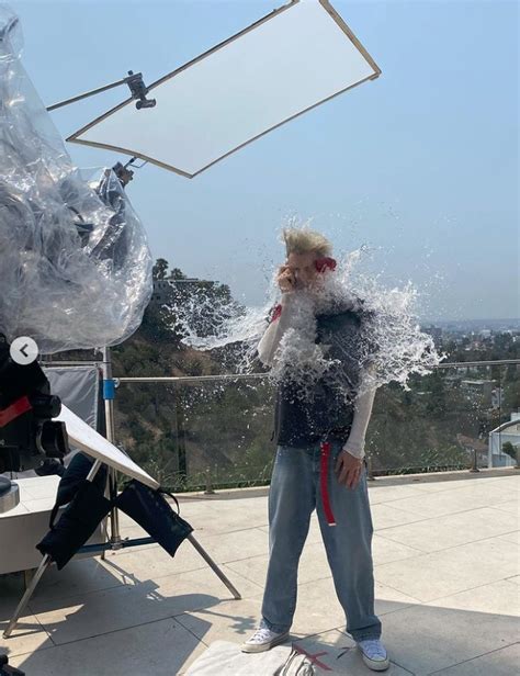 Machine Gun Kelly Poses Naked In Good Mourning Pic