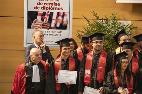 Retour Cérémonie de remise de diplômes ISM IAE promotion 2017 2019