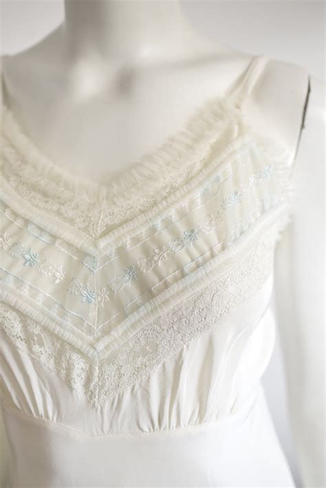 40s/50s Nan Flower Ruffly White Slip - S - Etsy