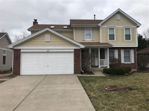 207 Biscayne St, Bloomingdale, IL 60108 - See Est. Value, Schools & More