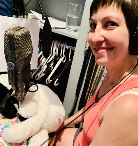 Blonde Vanessa Lemonides