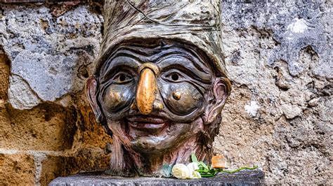 La Citta Di Pulcinella Canzone Con Testo 7