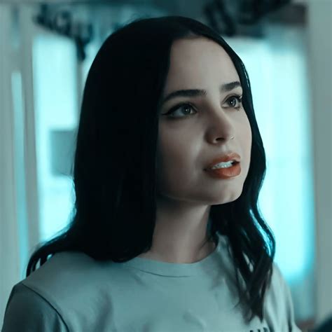 Cassie Salazar Em 2022 Sofia Carson Cantores Salazar