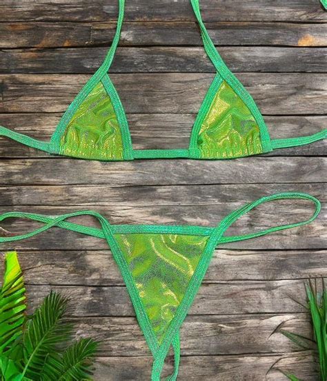 Micro Shiny Green String 2 Teiliges Bikini Set Winziges Dreieck Top Extreme Micro Tanga