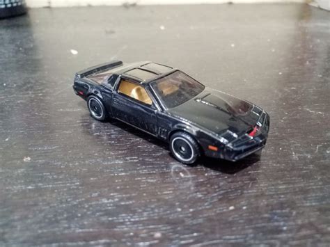 Hot Wheels Retro Knight Rider Kitt Hobbies Toys Toys Games On Carousell