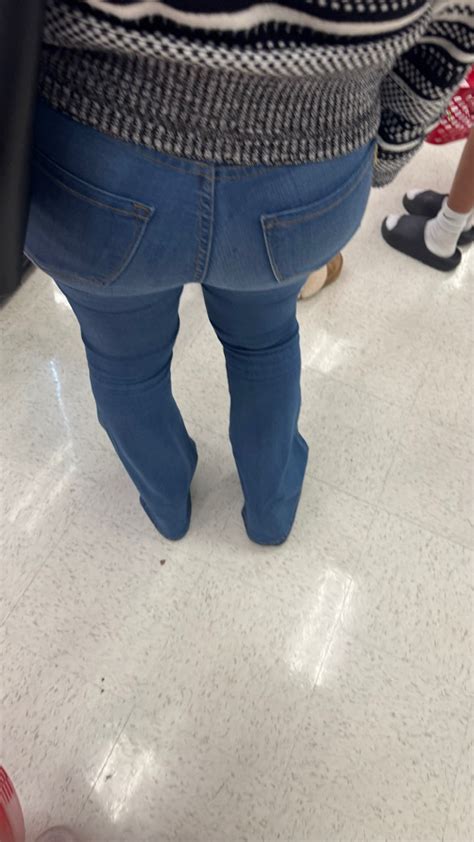Fat Ass Latina MILF In Jeans OC Forum