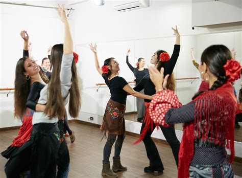 Aprender A Bailar Sevillanas Escuela Lucero Cárdenas Barcelona