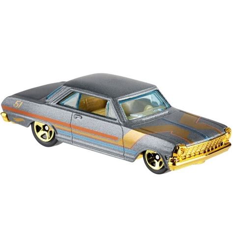 Hot Wheels metál kisautók 63 Chevy II Gyerekajándék