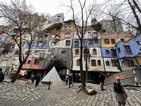 How to get to Hundertwasserhaus in Vienna in 2024.