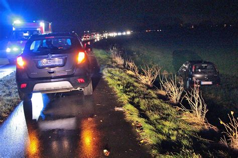 Auto überschlägt sich auf der B 224 und landet auf Acker Dorsten