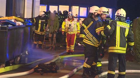 Mehrere Tote Bei Brand In Seniorenheim In Bedburg Hau Nachrichten Wdr