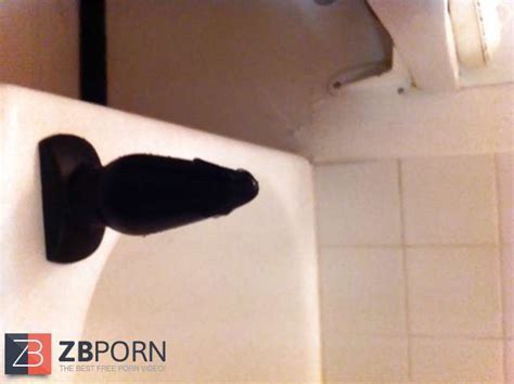 Topbiche On A Gigantic Ass Plug On Stool Assfuck Of Course ZB Porn