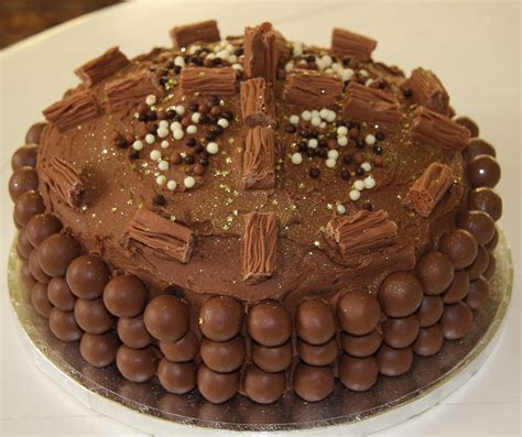 15 Birthday Cake Chocolate Anyone Can Make Easy Recipes To Make At Home