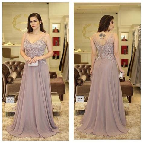 Vestido de Festa Nude Madrinha Longo Decotado próximo à Abolição para Alugar Aluguel e Venda