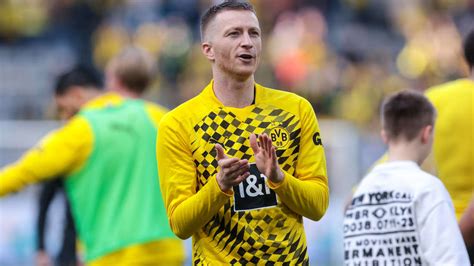 Das Ist Eine Super Liga Ex Bvb Mitspieler Lockt Reus