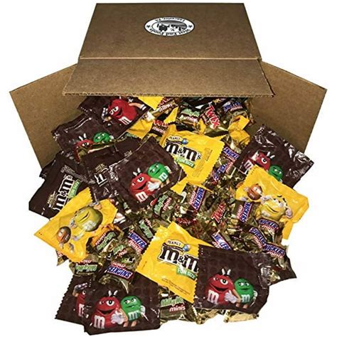 Candy Assorted Snack Pack of Snickers Bar, MMs Chocolate, MMs Peanuts ...