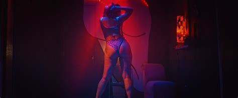 Nude Video Celebs Caitlin Aase Sexy Revealer