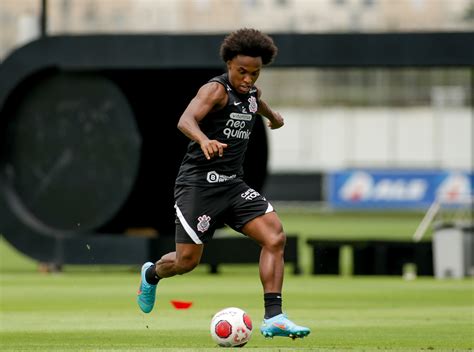 De olho no Mirassol Corinthians faz treino posicional e de finalizações