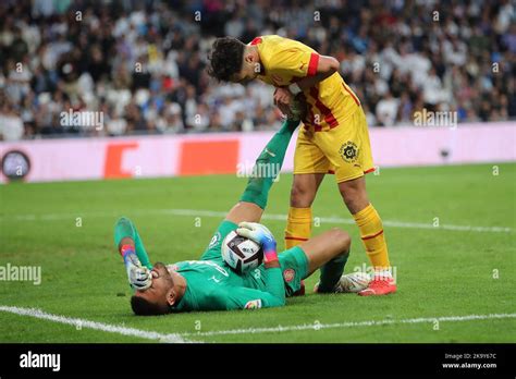 Girona´s Gazzaniga Kills Time During La Liga Match Day 12 Between Real