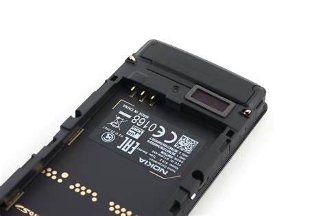 Мобильный телефон Nokia 515